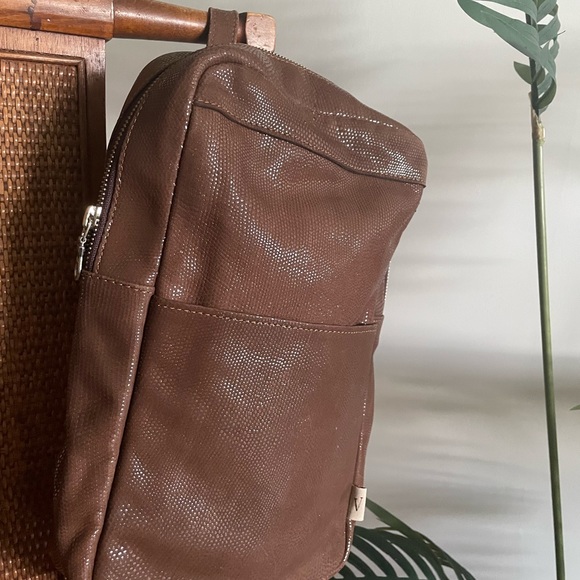 NEW Luxury Italian leather backpack - I have 1 myself - Iam a gardener lover 🌱 - Picture 2 of 6